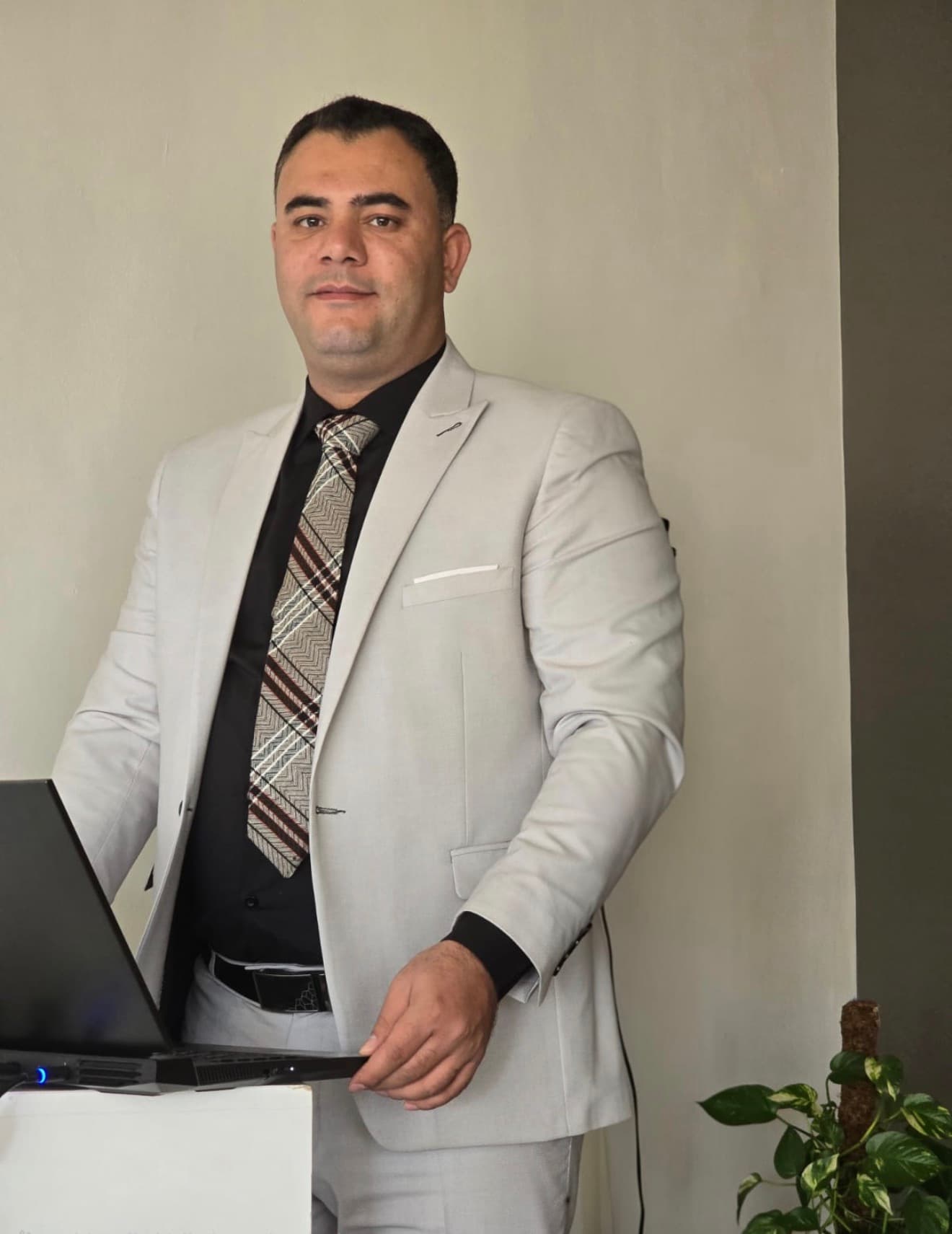 يوسف نوفل — مدرب تداول
